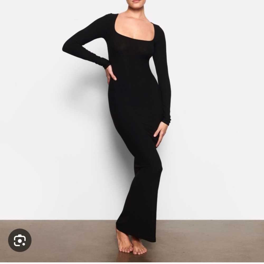 Black dress